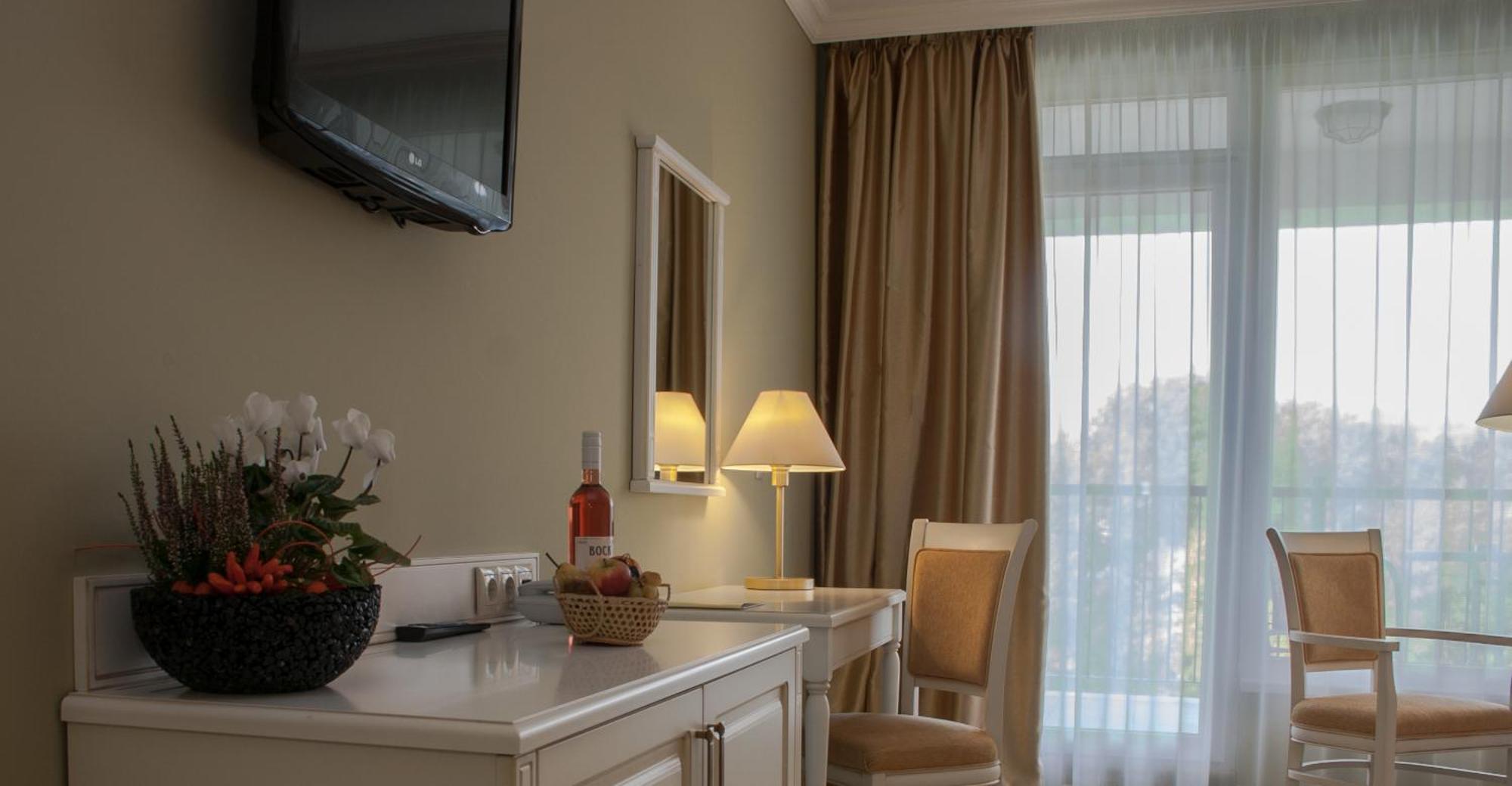Calimbra Wellness Hotel Superior Miskolc Buitenkant foto