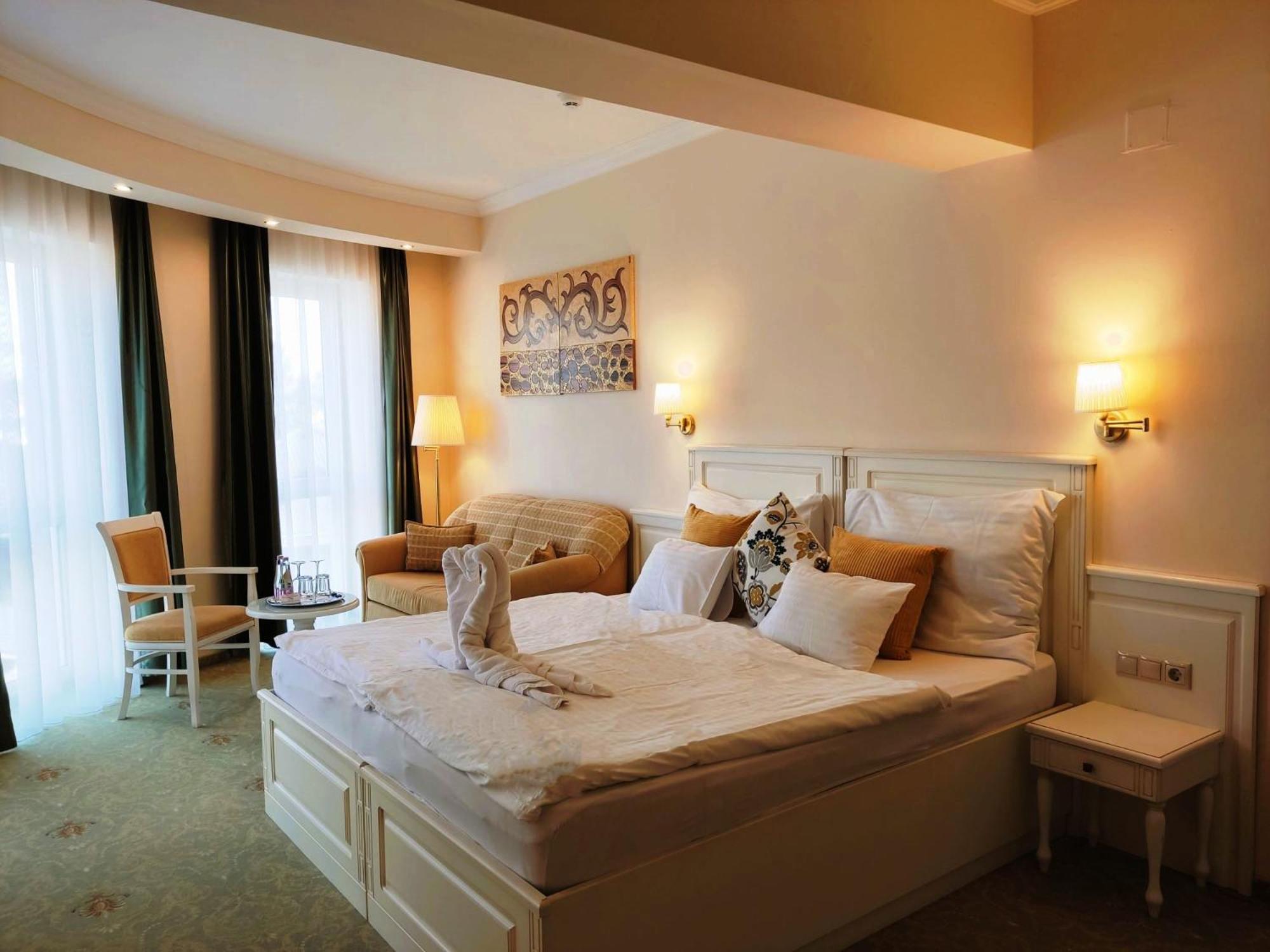 Calimbra Wellness Hotel Superior Miskolc Buitenkant foto