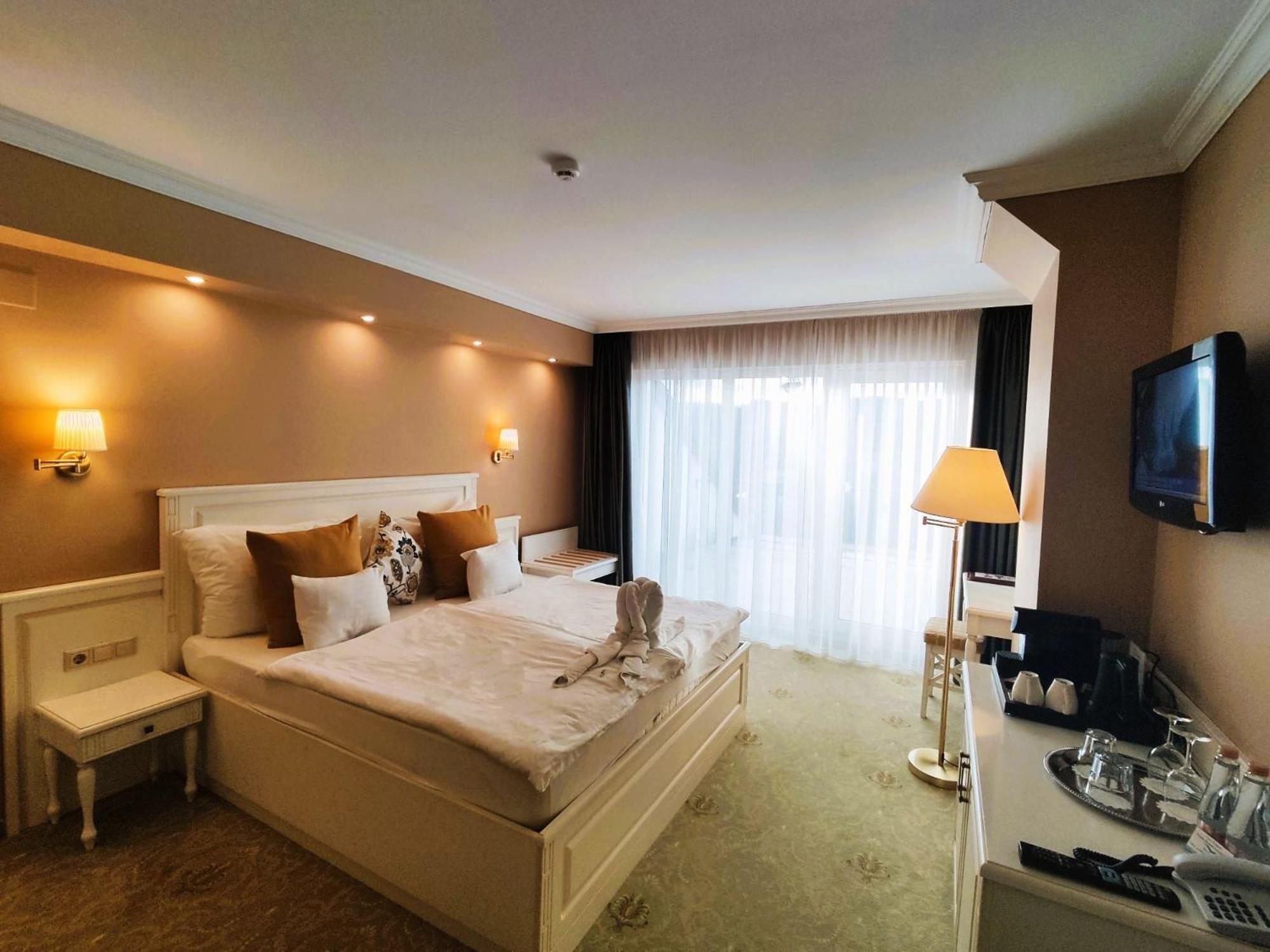 Calimbra Wellness Hotel Superior Miskolc Buitenkant foto