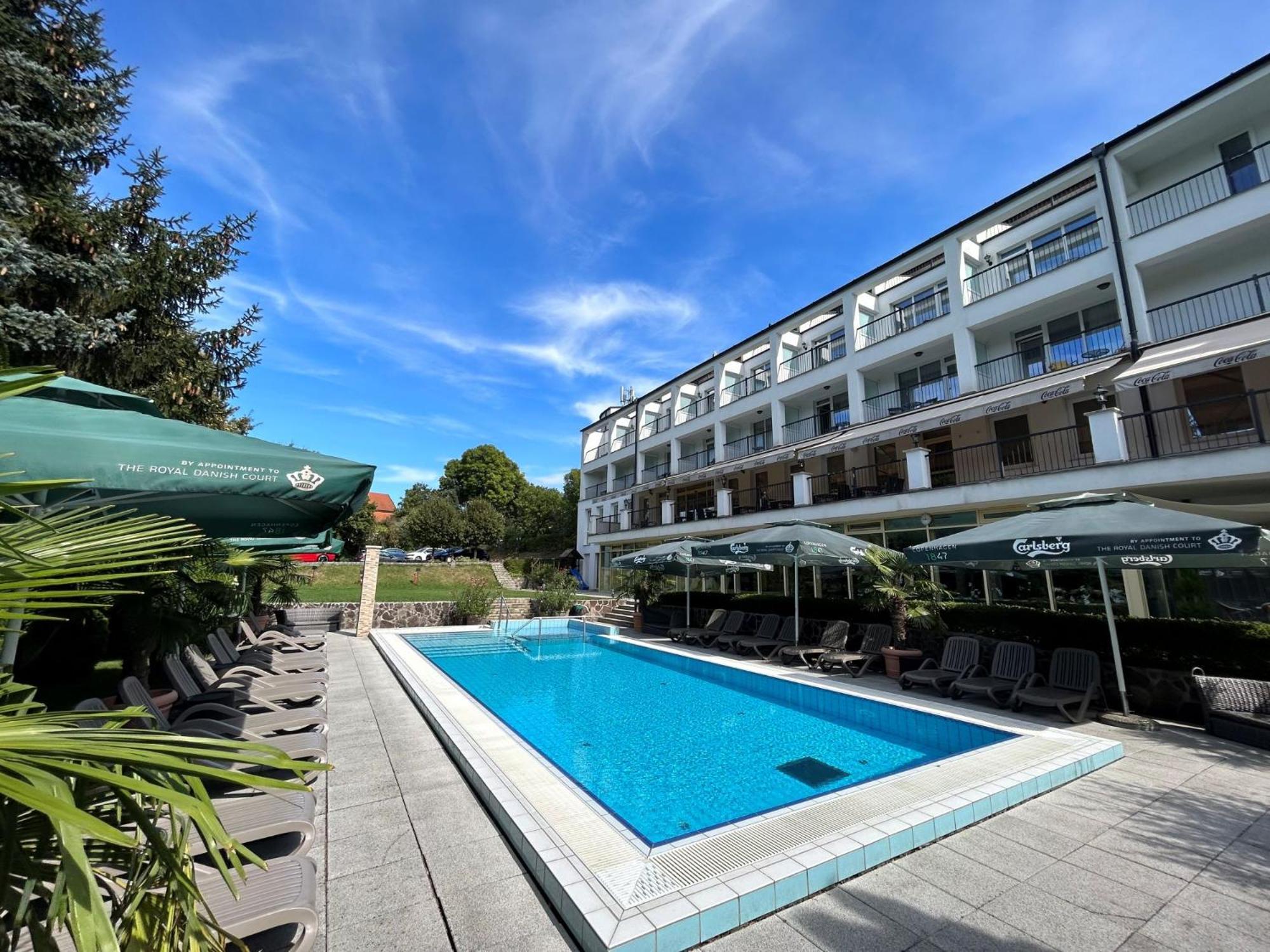 Calimbra Wellness Hotel Superior Miskolc Buitenkant foto