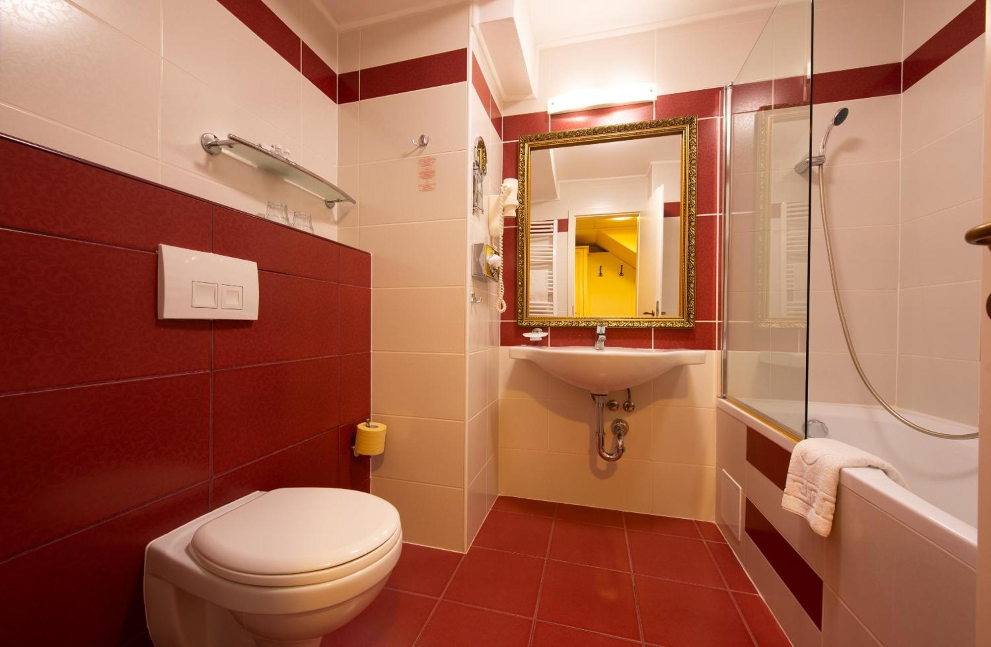 Calimbra Wellness Hotel Superior Miskolc Buitenkant foto