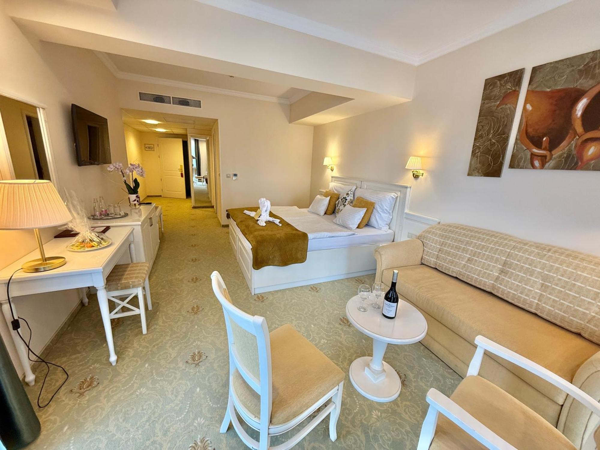 Calimbra Wellness Hotel Superior Miskolc Buitenkant foto