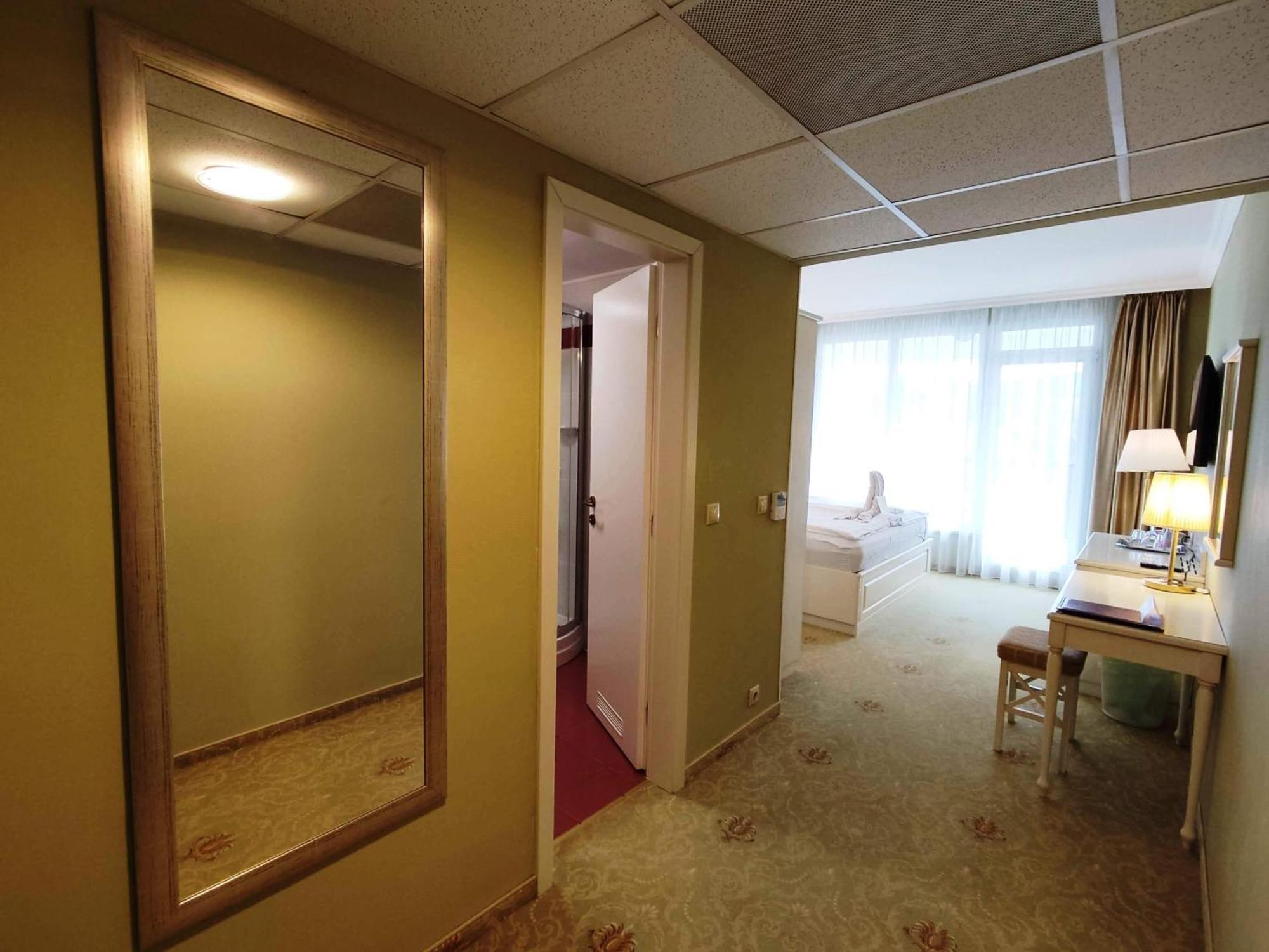 Calimbra Wellness Hotel Superior Miskolc Buitenkant foto