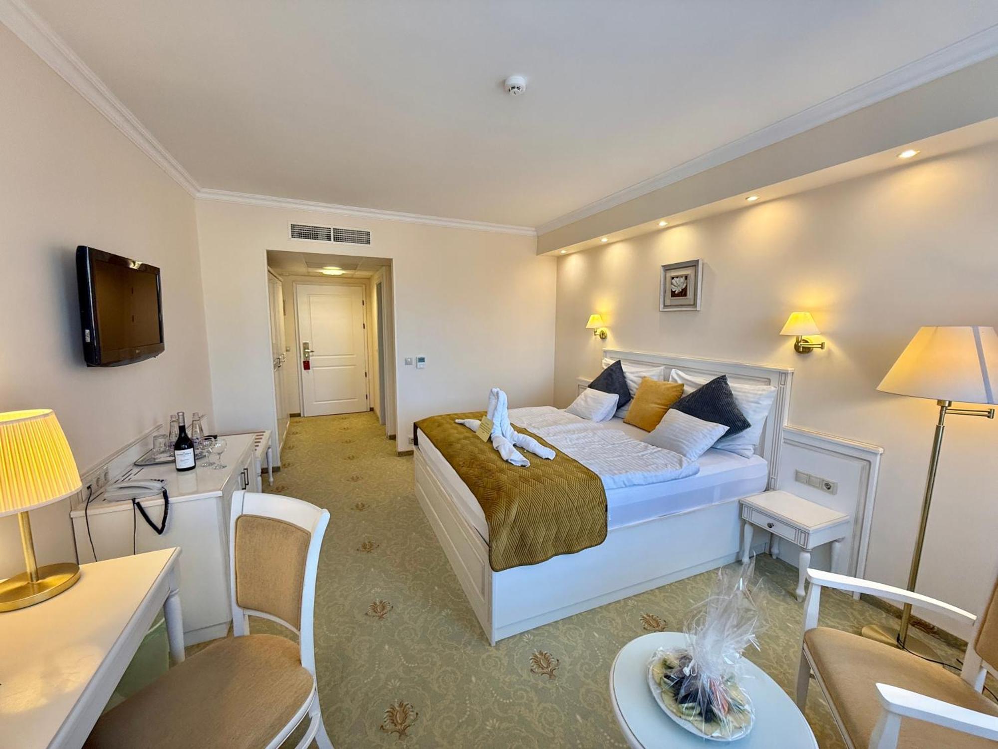 Calimbra Wellness Hotel Superior Miskolc Buitenkant foto