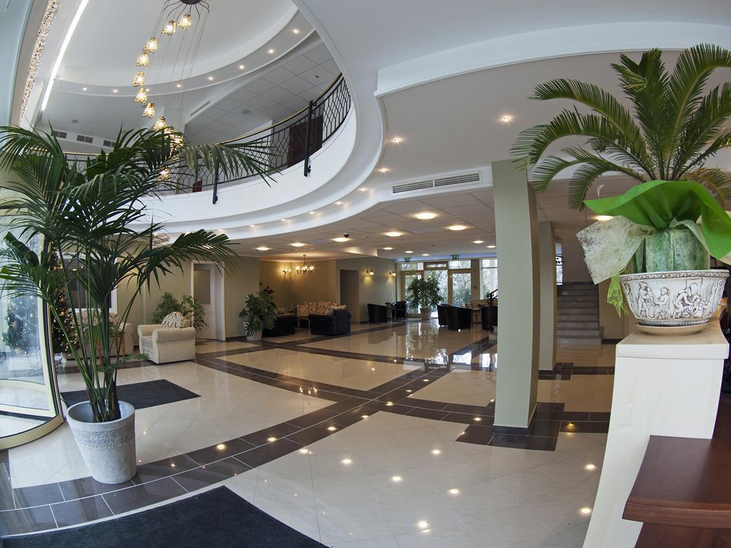Calimbra Wellness Hotel Superior Miskolc Buitenkant foto
