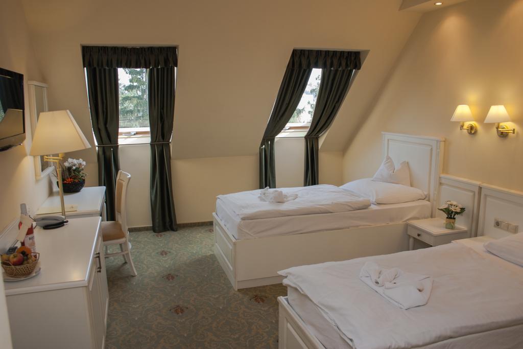 Calimbra Wellness Hotel Superior Miskolc Buitenkant foto